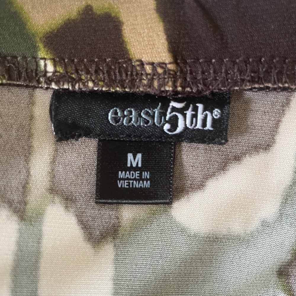 Vintage East 5th Camouflage Pattern Skirt in Size M. - Picture 7 of 8